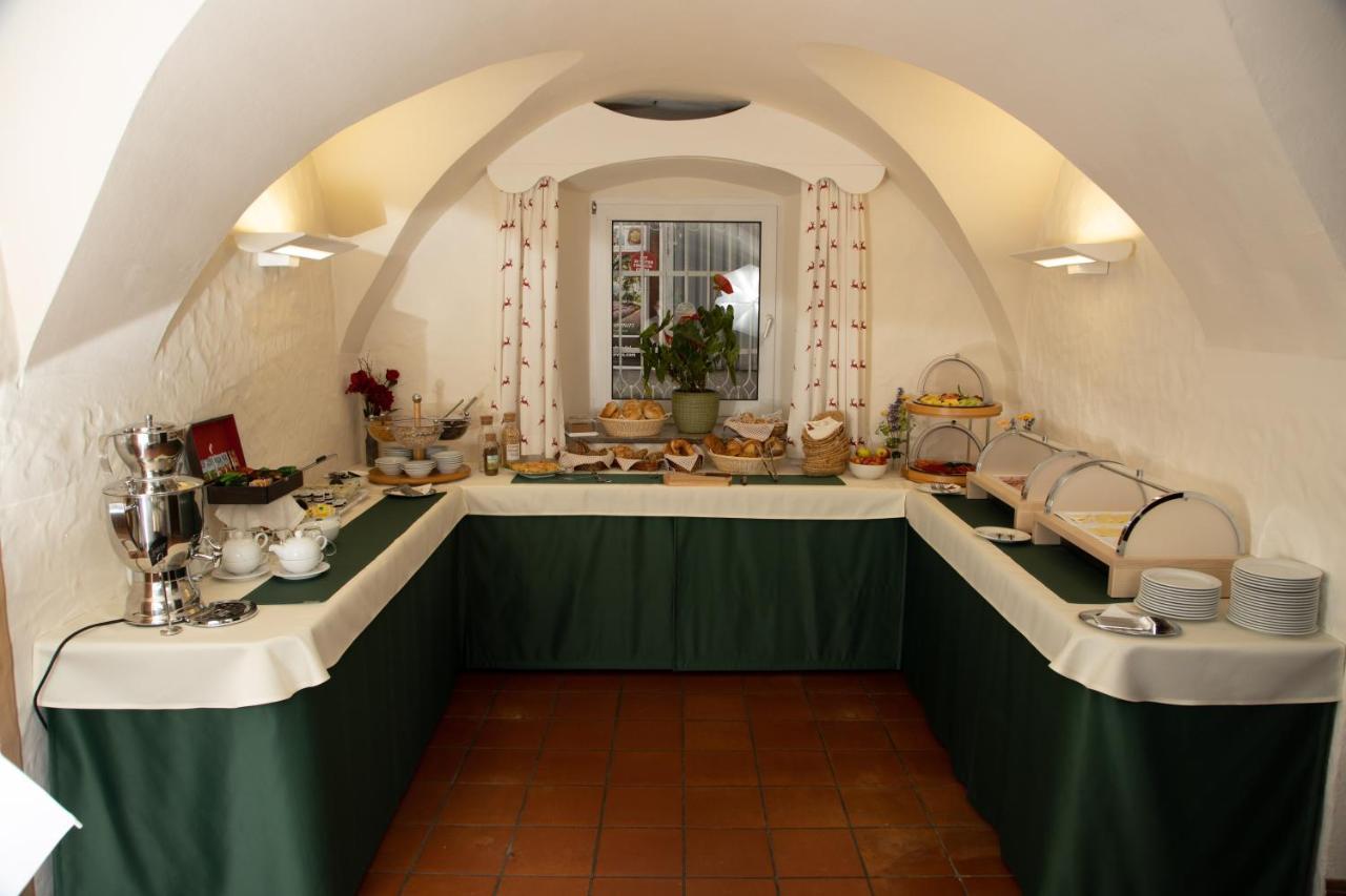Hotel Schlair Kremsmunster Bagian luar foto