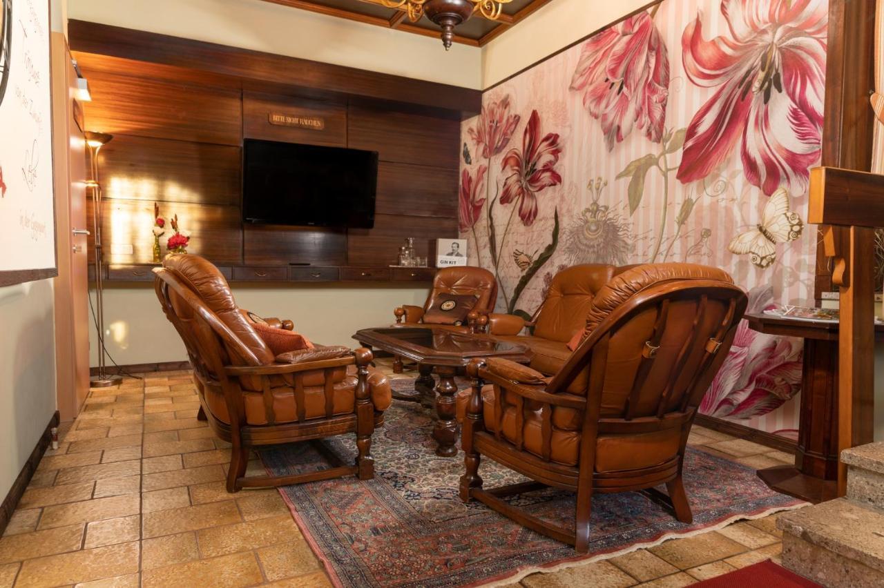 Hotel Schlair Kremsmunster Bagian luar foto