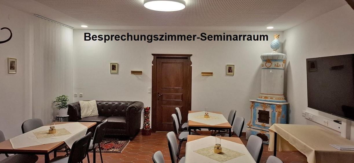 Hotel Schlair Kremsmunster Bagian luar foto