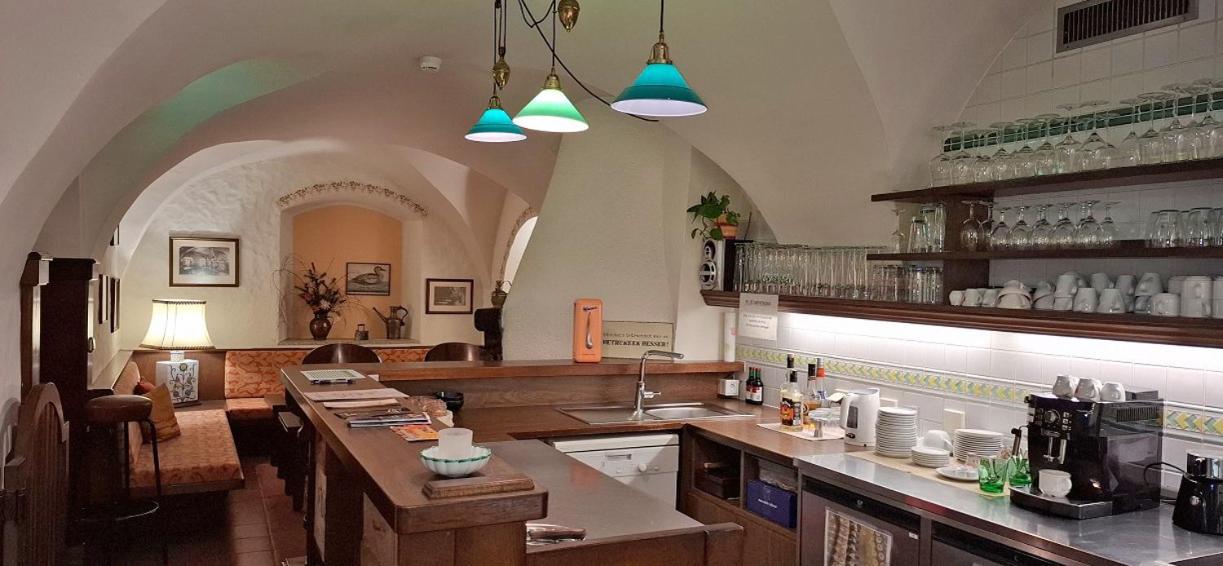 Hotel Schlair Kremsmunster Bagian luar foto