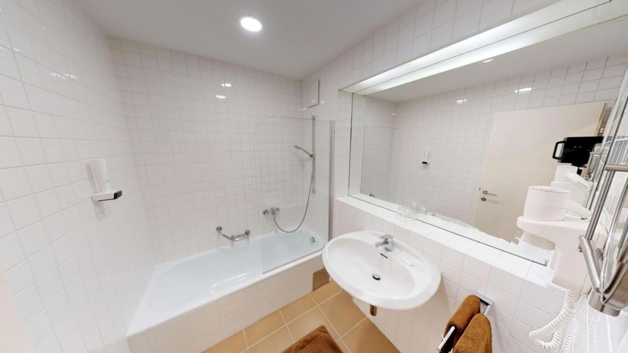 Hotel Schlair Kremsmunster Bagian luar foto
