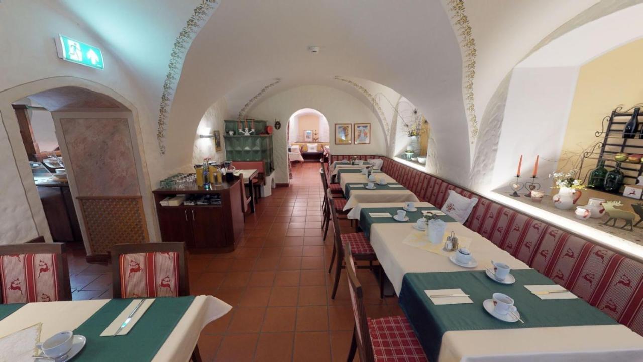 Hotel Schlair Kremsmunster Bagian luar foto